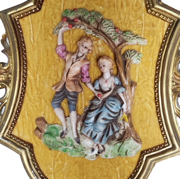 2 PANNEAU VINTAGE ITALY Golden Velveteen In Wooden Frame One Flaw - Picture 2 of 9